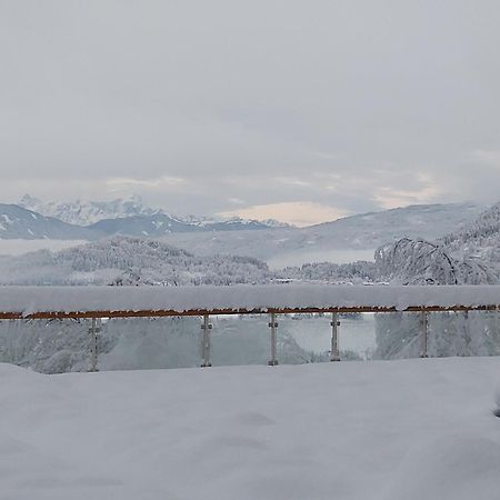 Jaeger Guesthouse อันเนนไฮม์ ภายนอก รูปภาพ