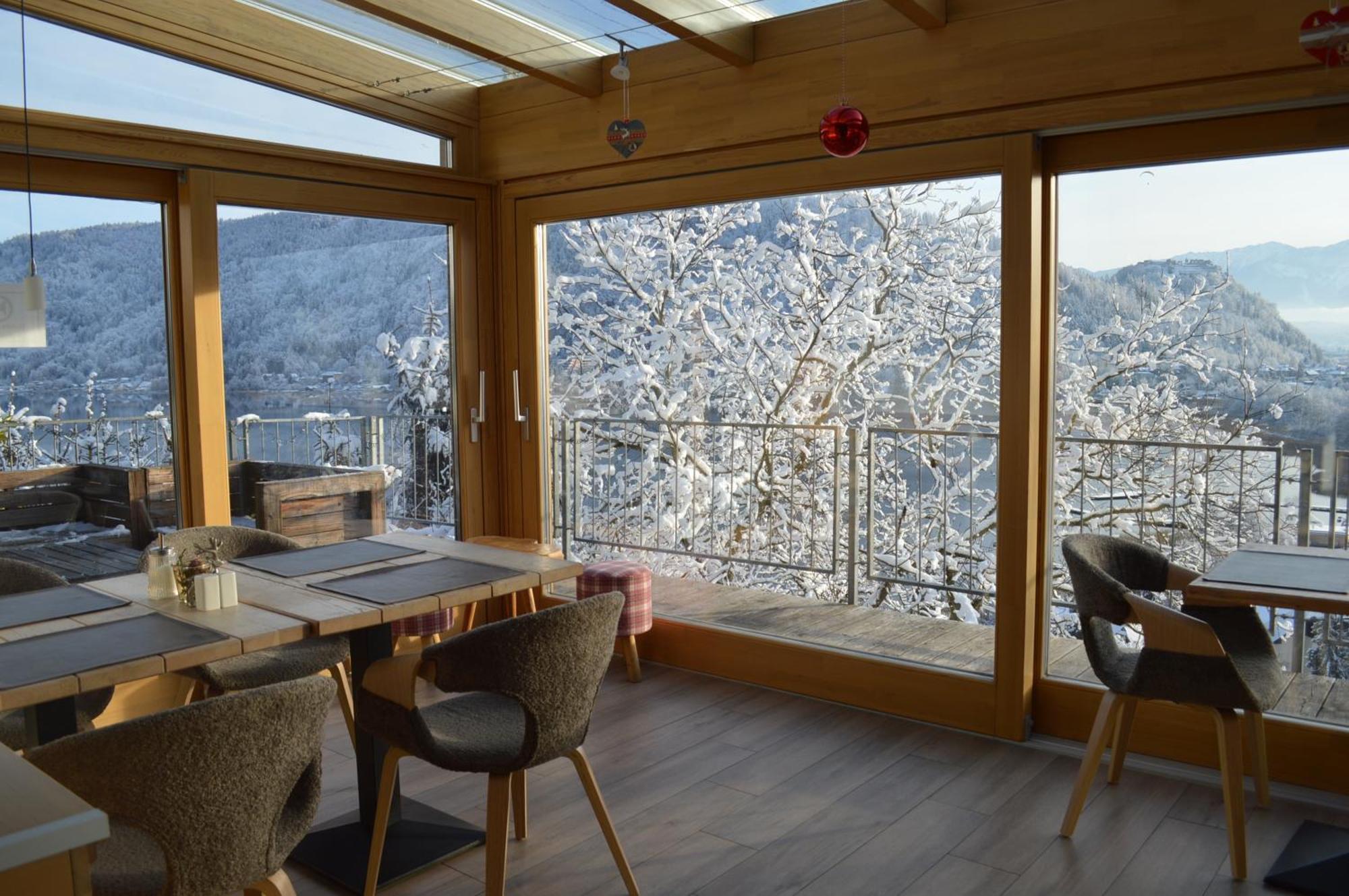 Jaeger Guesthouse อันเนนไฮม์ ภายนอก รูปภาพ