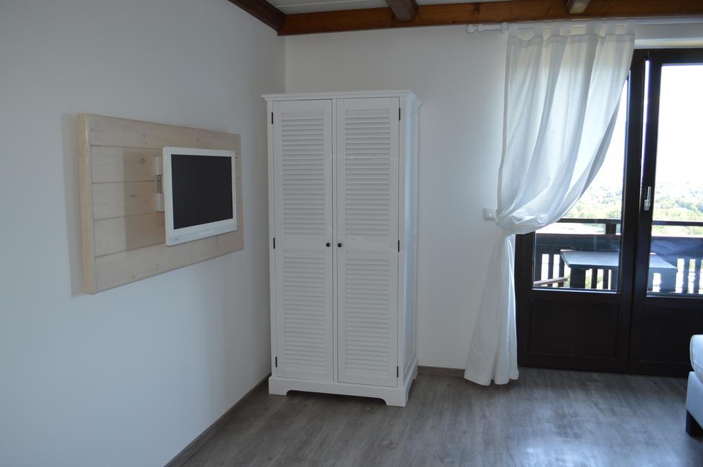 Jaeger Guesthouse อันเนนไฮม์ ภายนอก รูปภาพ