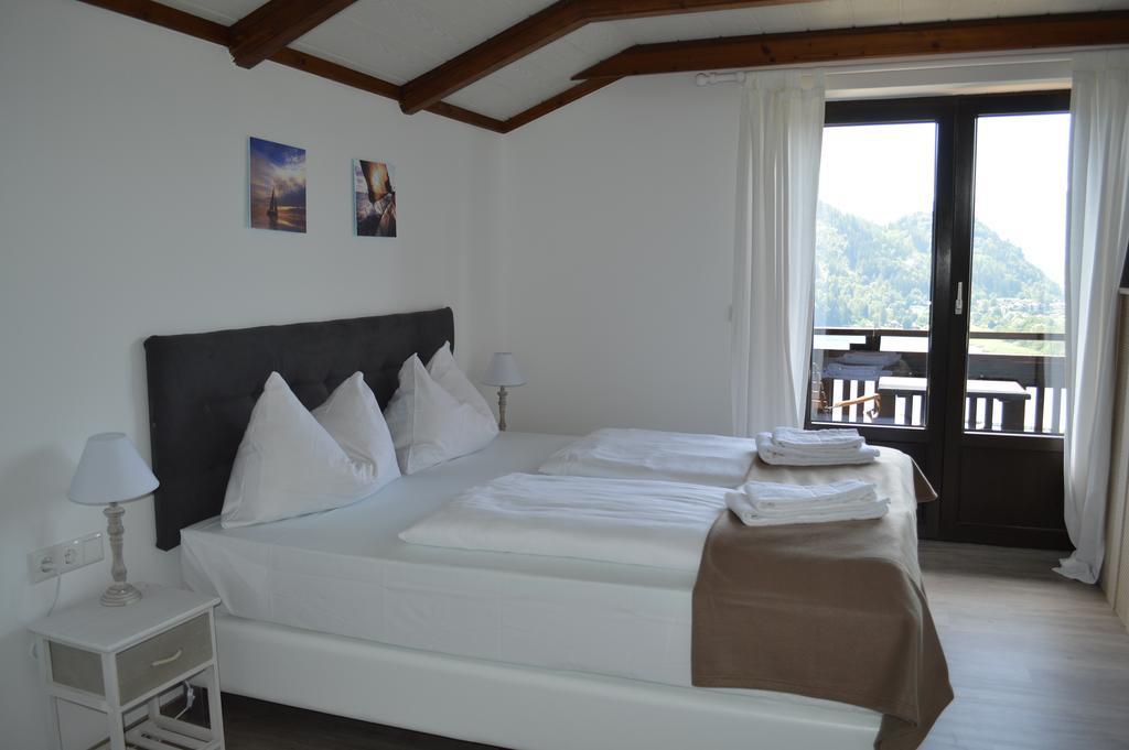 Jaeger Guesthouse อันเนนไฮม์ ภายนอก รูปภาพ